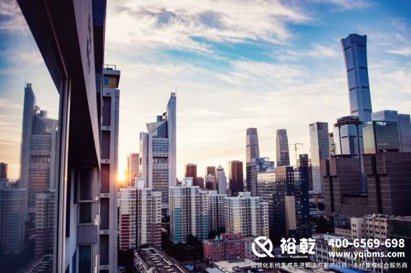 能耗監(jiān)測系統(tǒng)，數(shù)據(jù)分析，報告生成，多平臺支持